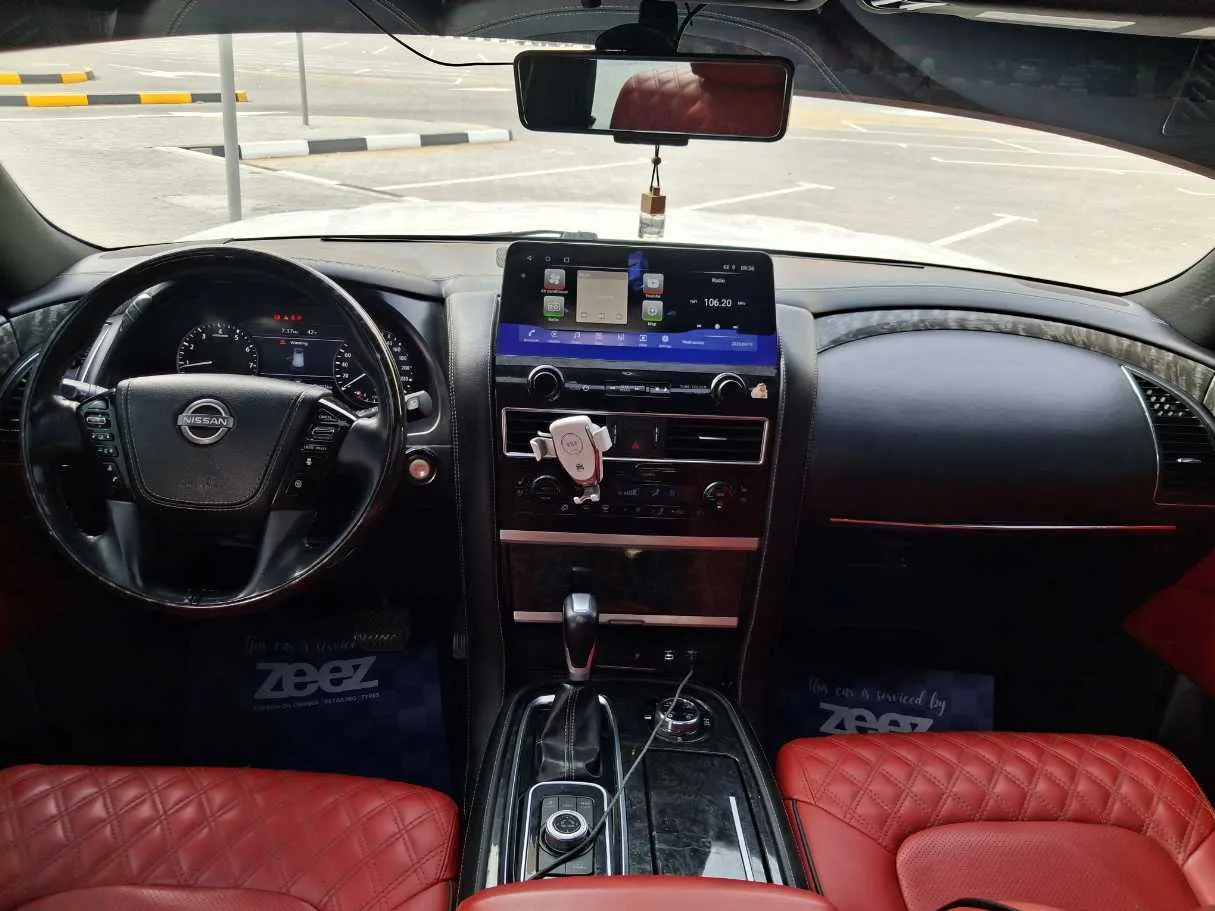 Car image 15