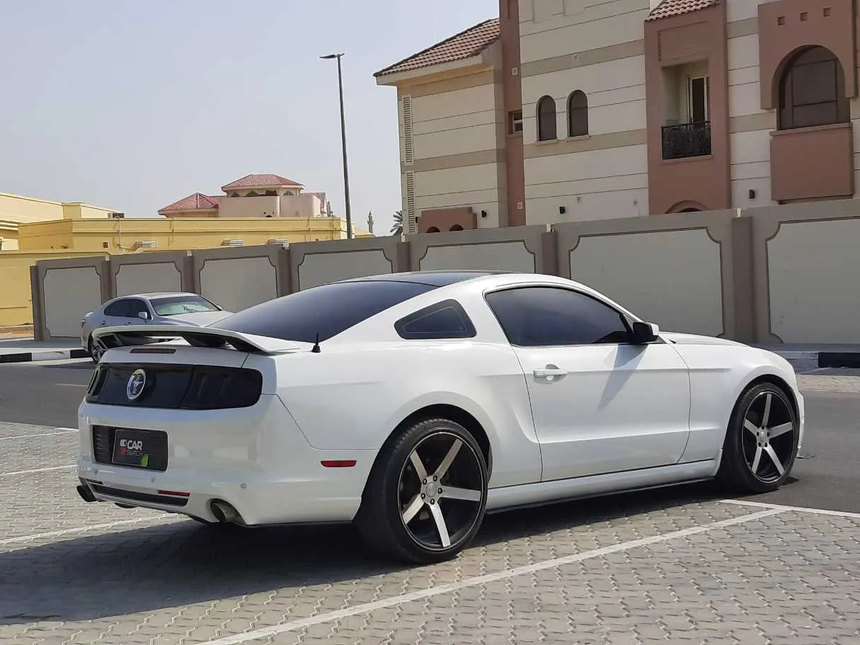 Car image 7