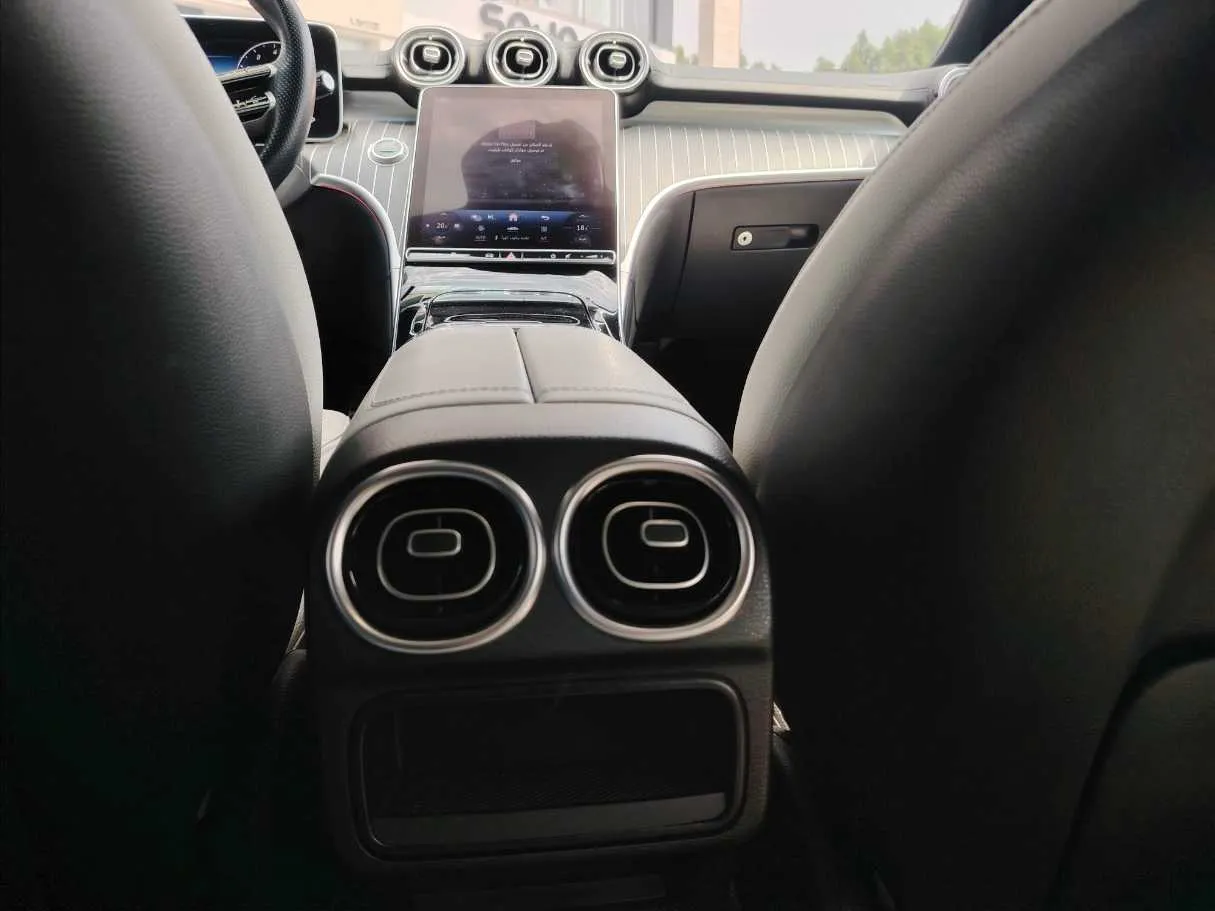 Car image 36