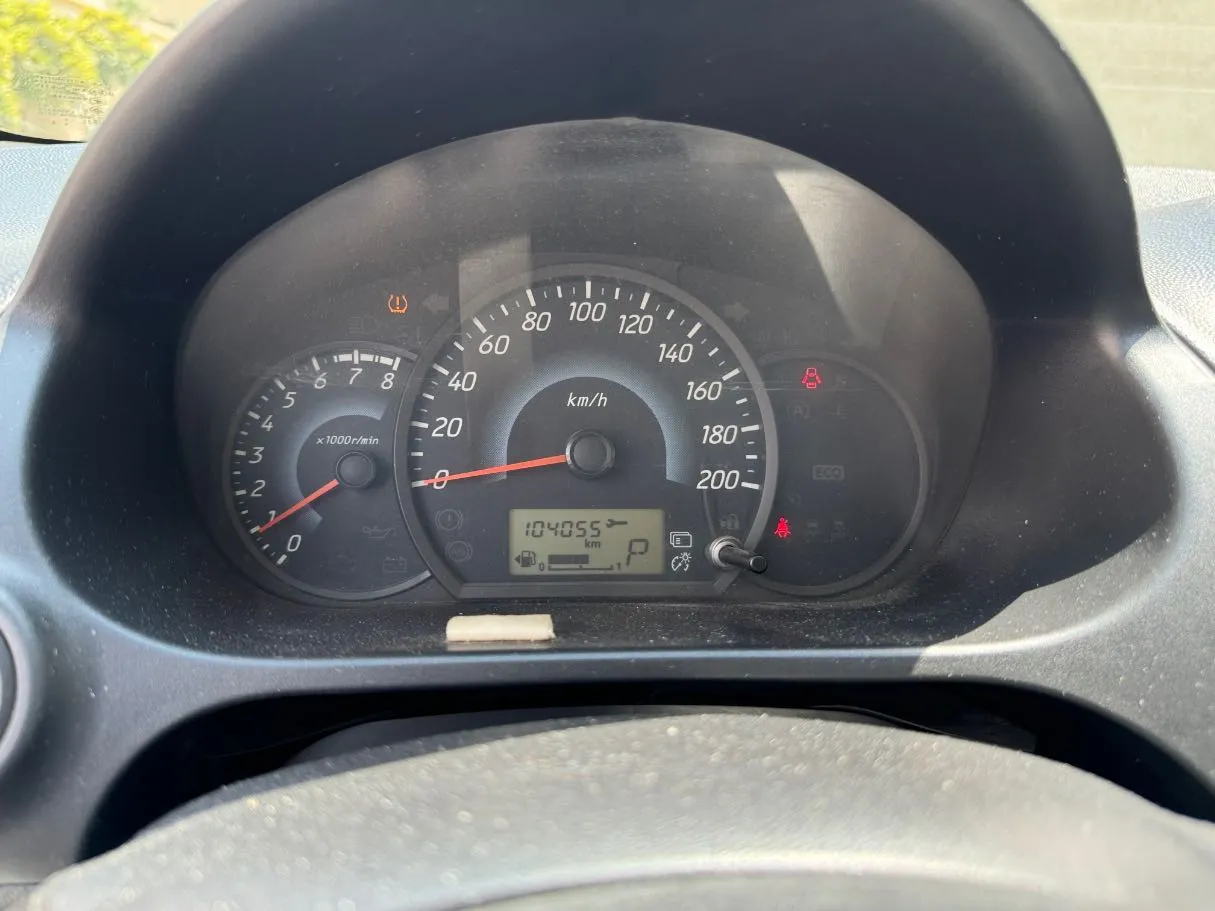 Car image 19