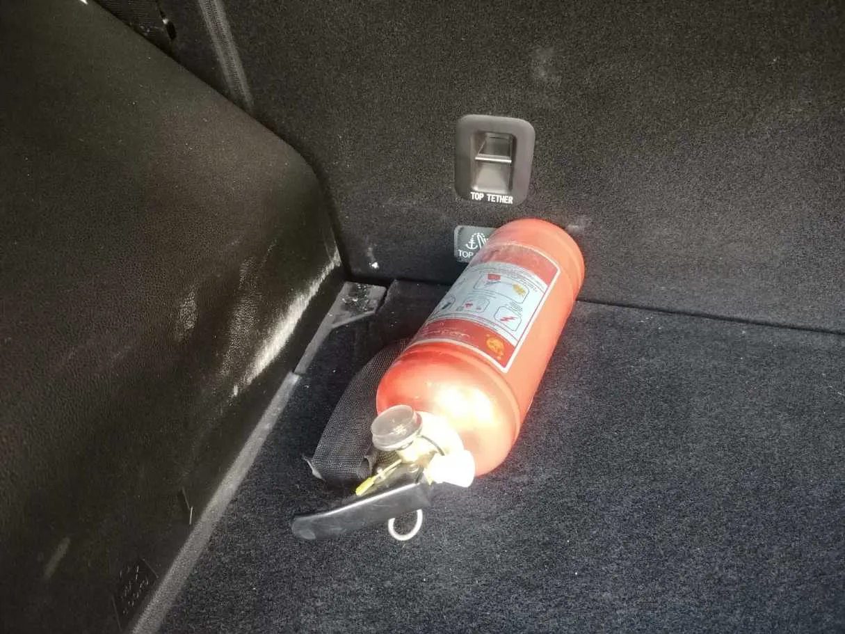 Car image 43
