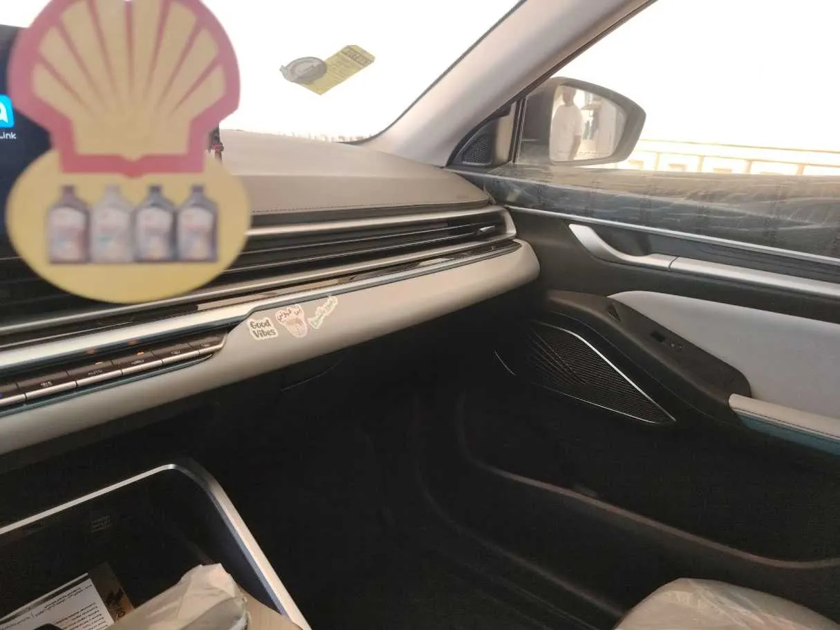 Car image 22