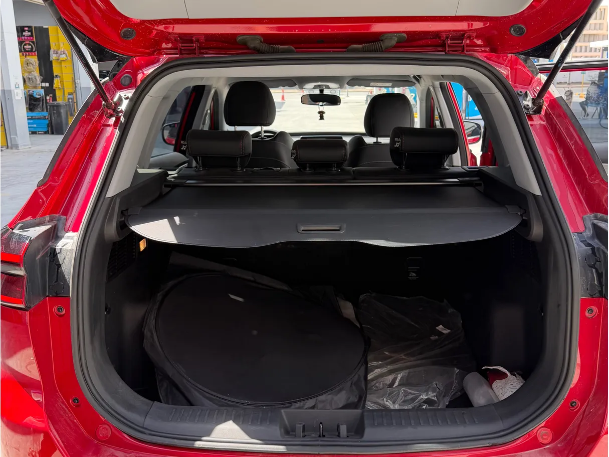 Car image 10