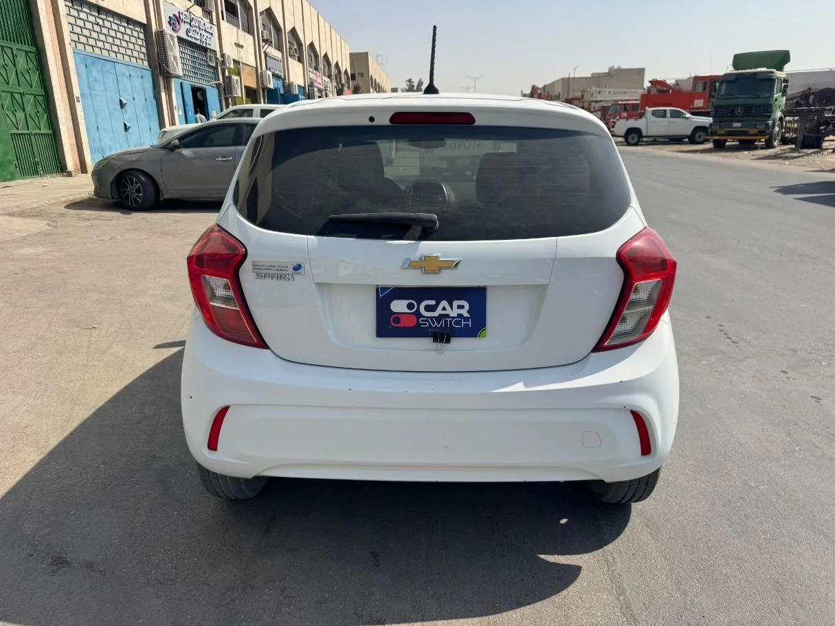 Car image 6