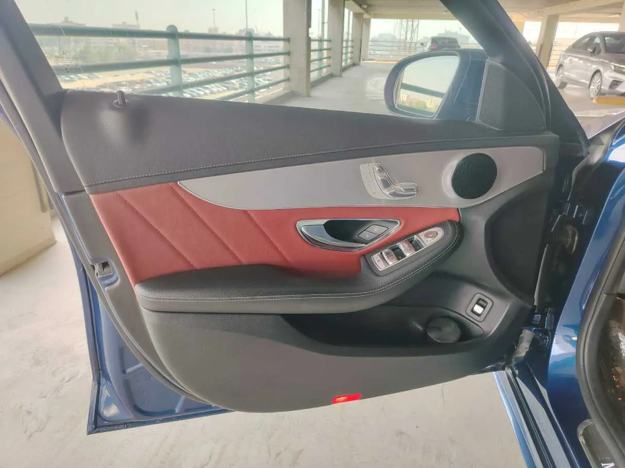 Car image 36