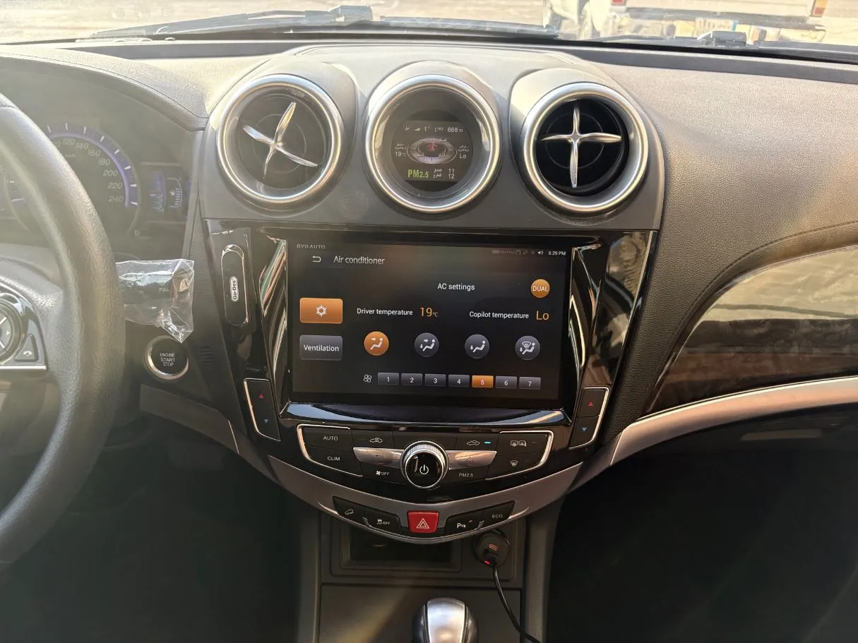 Car image 21