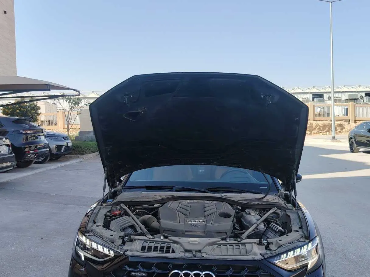 Car image 37