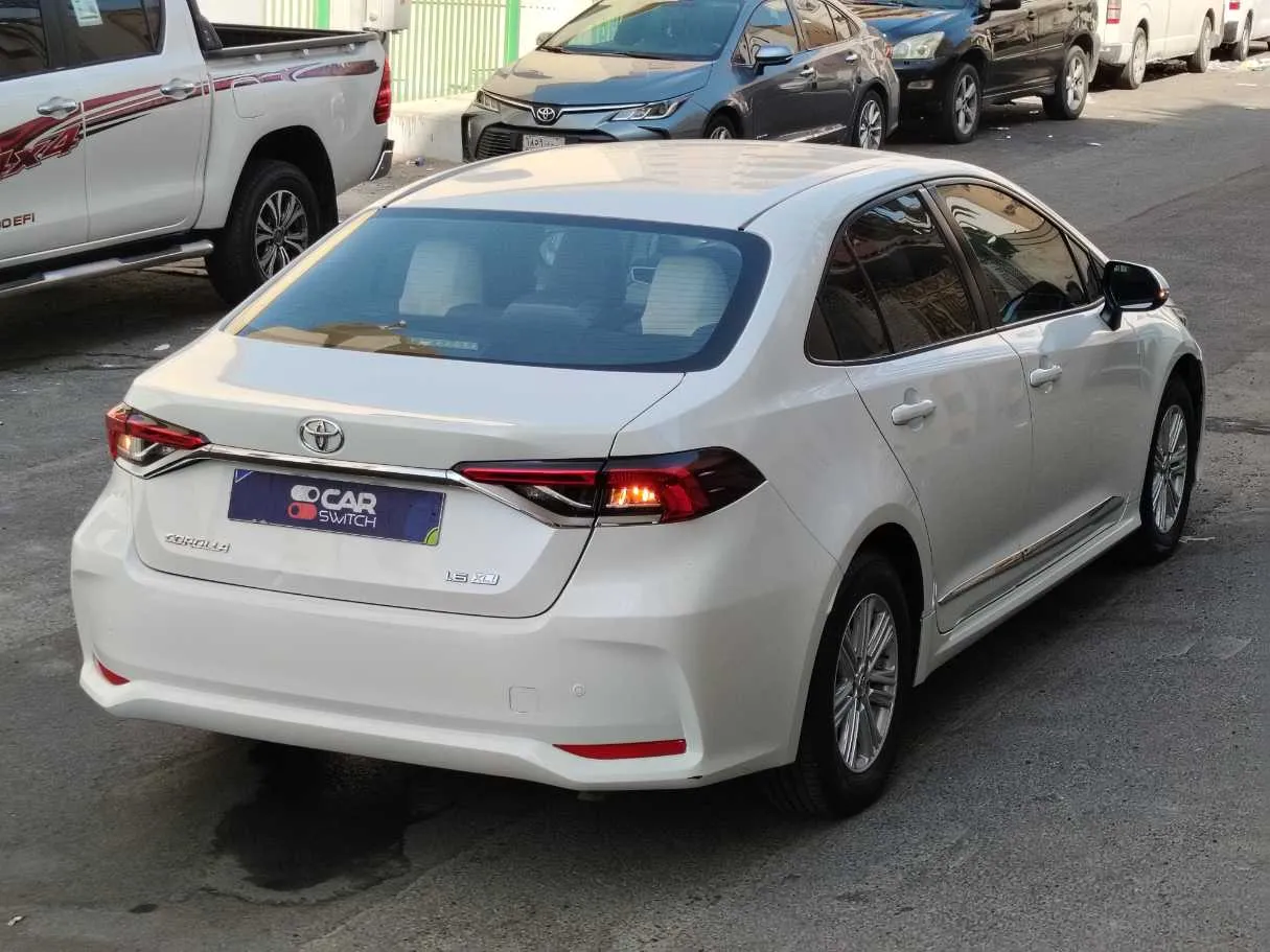 Car image 5