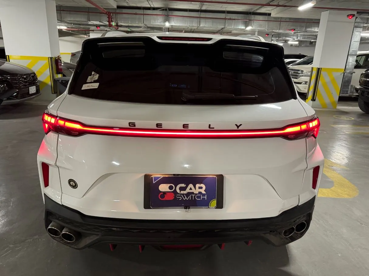 Car image 6