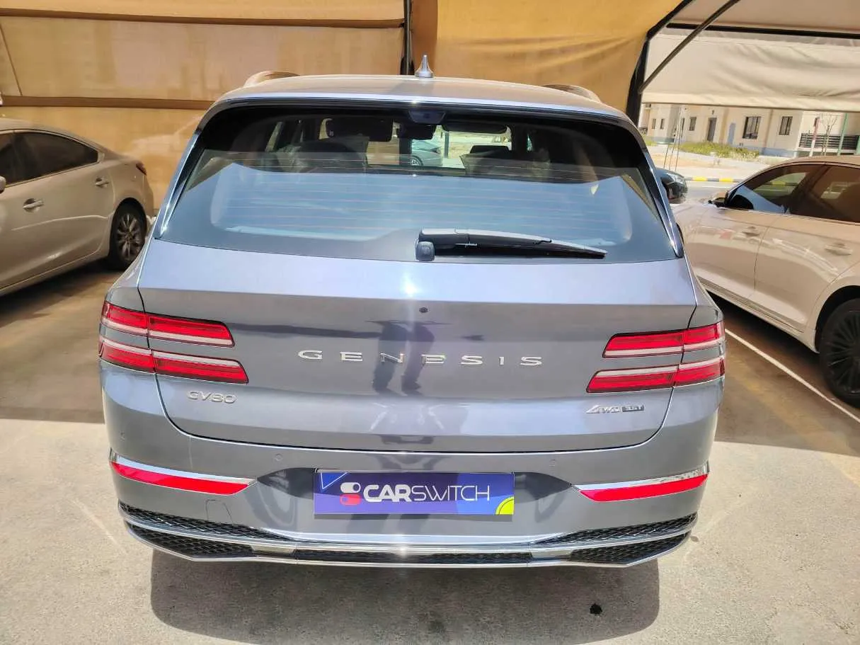 Car image 6