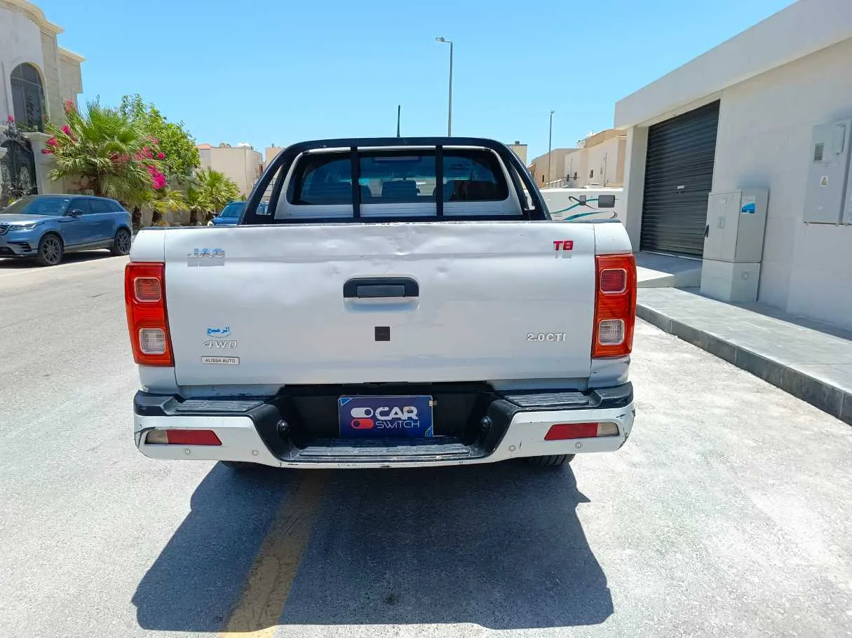 Car image 7