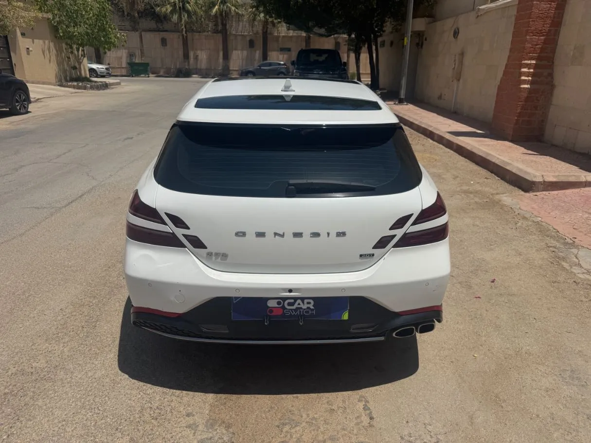 Car image 6