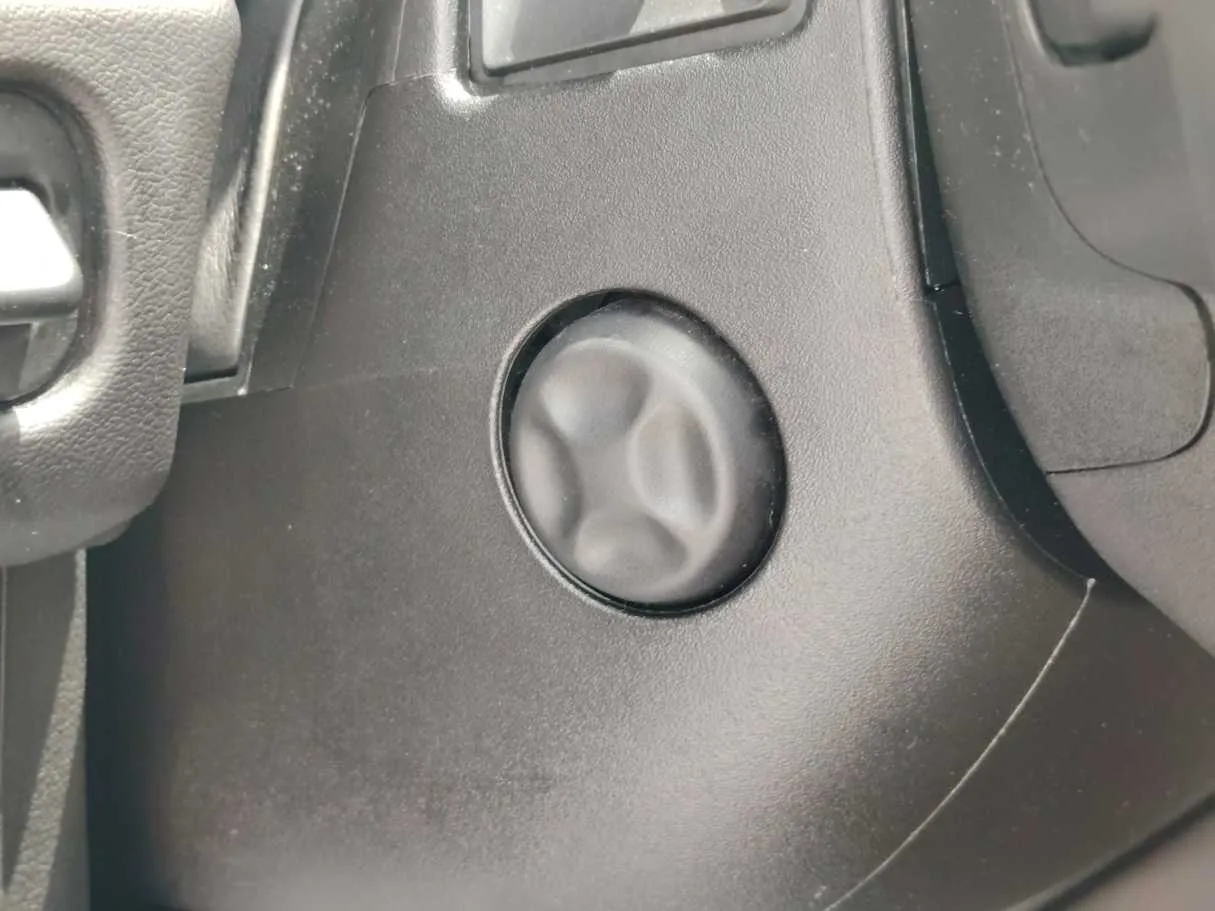 Car image 38