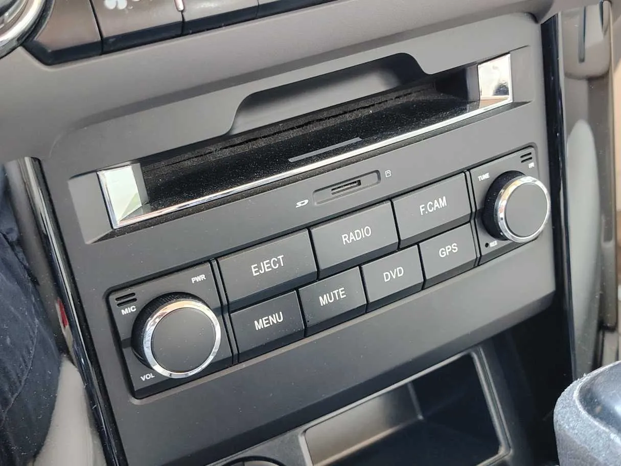 Car image 23