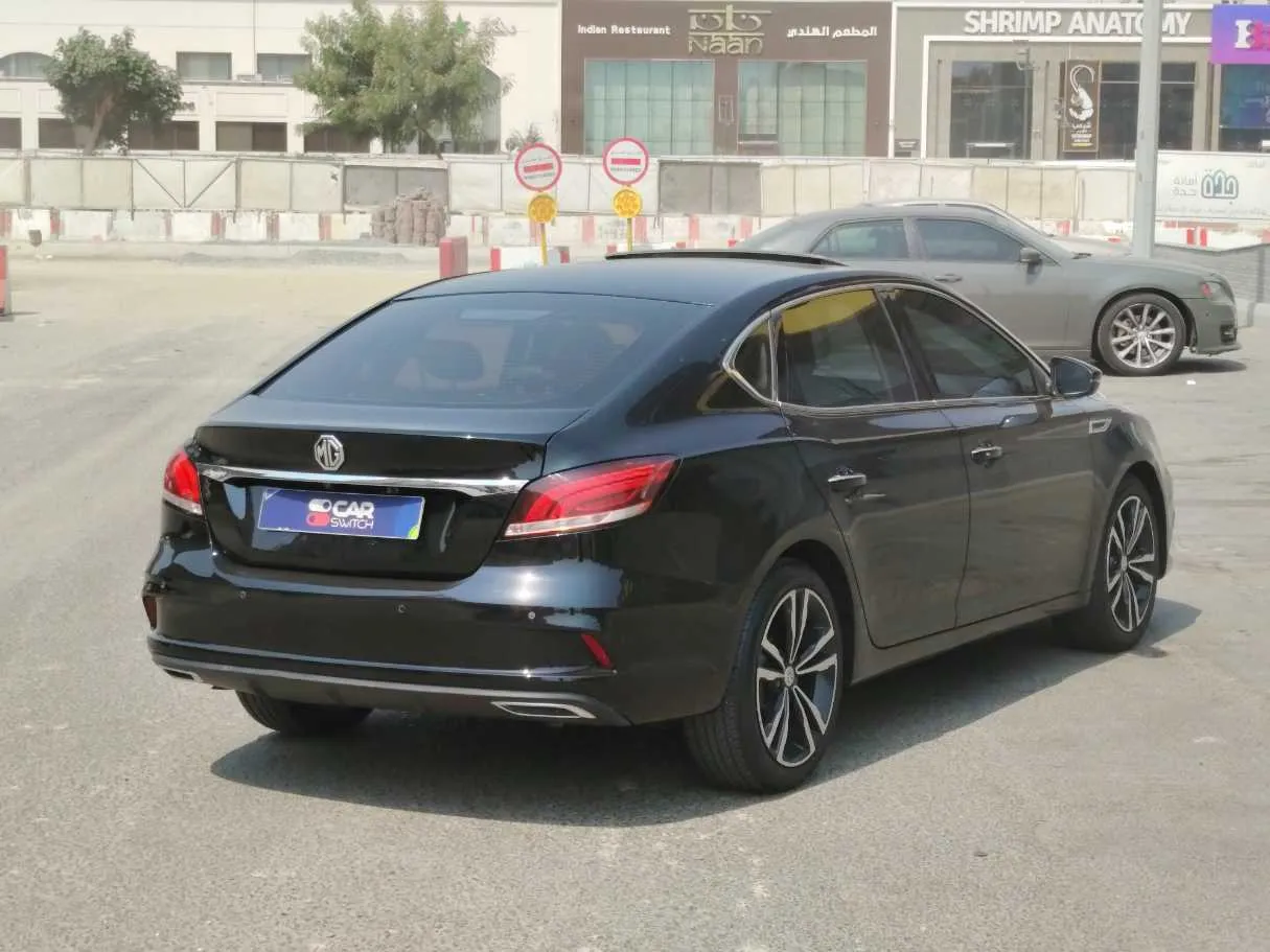 Car image 5
