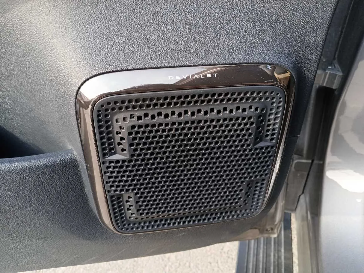 Car image 21