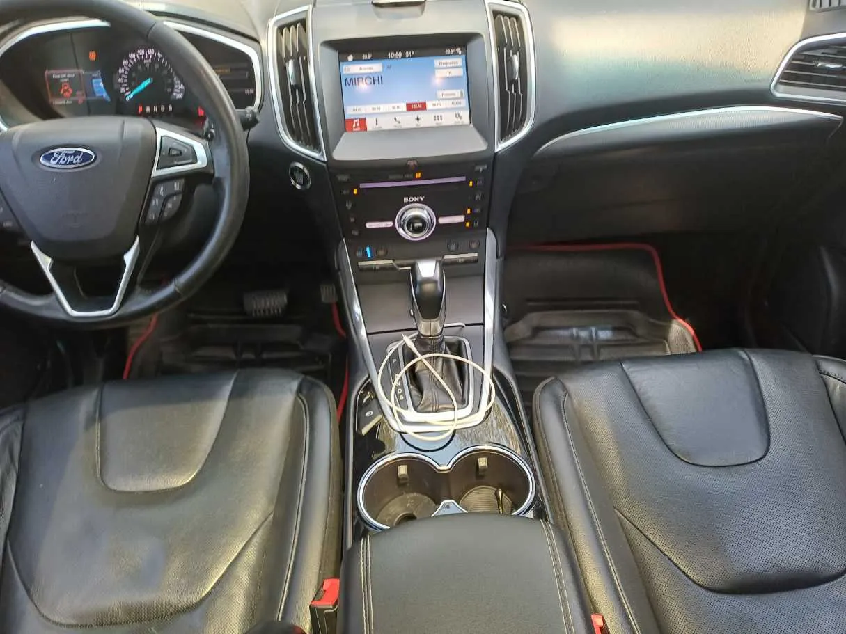 Car image 15