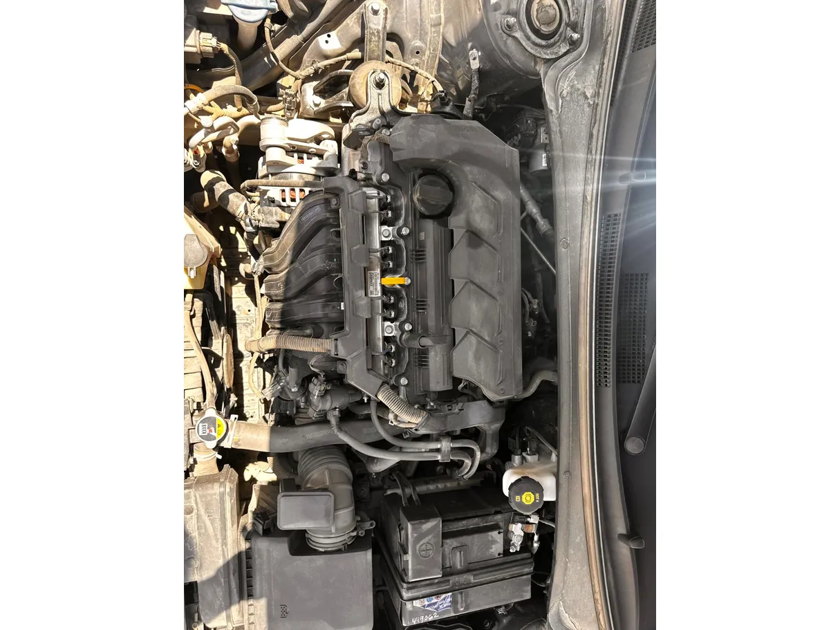 Car image 25