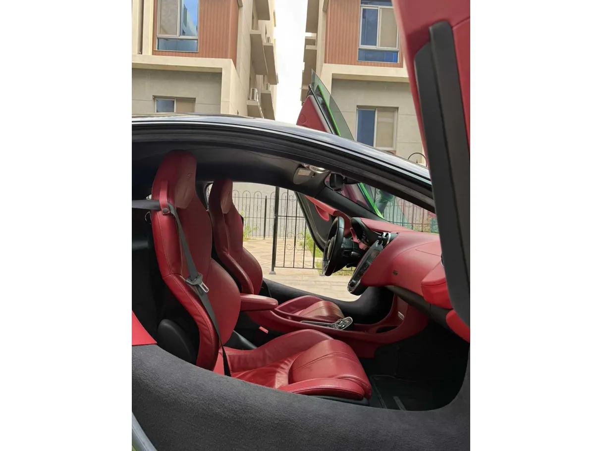 Car image 23