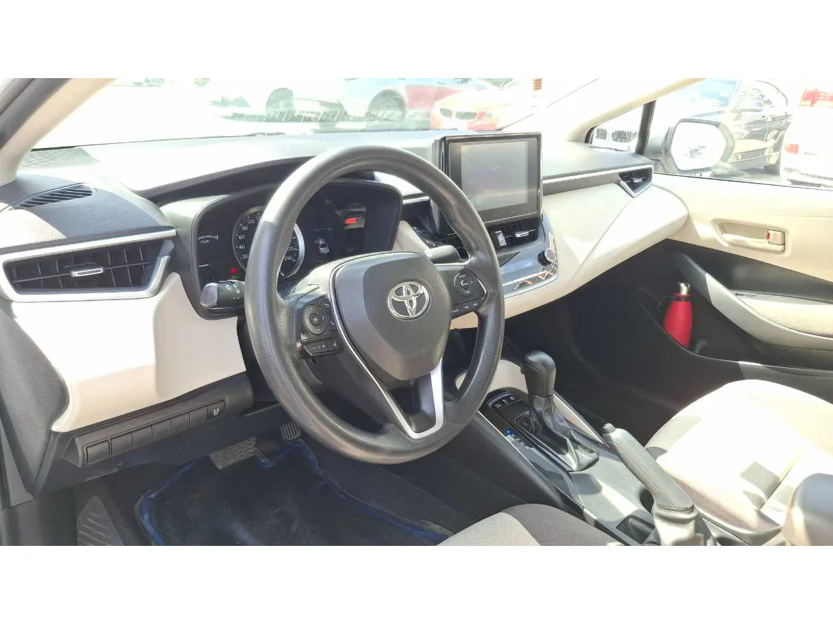 Car image 11