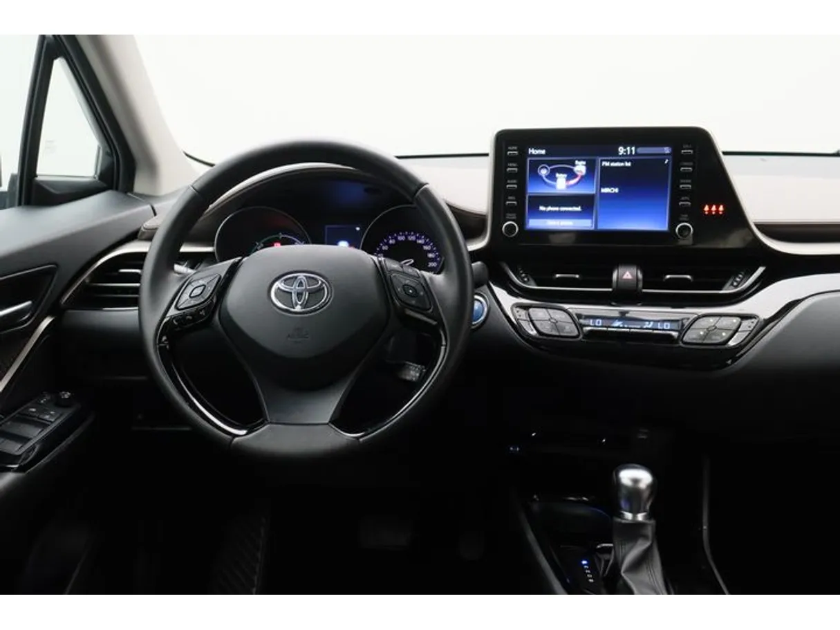 Car image 15