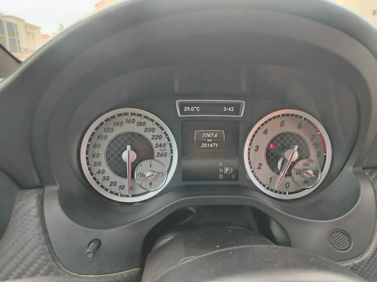 Car image 27