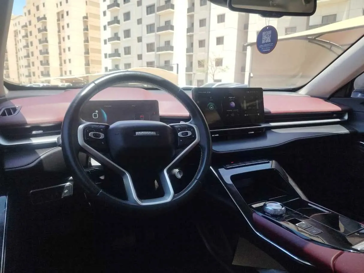 Car image 26
