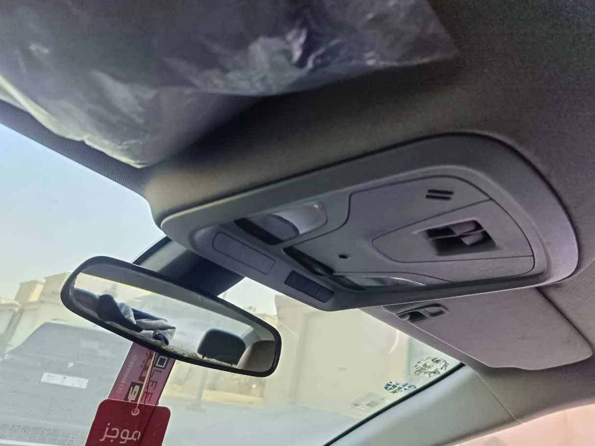Car image 29