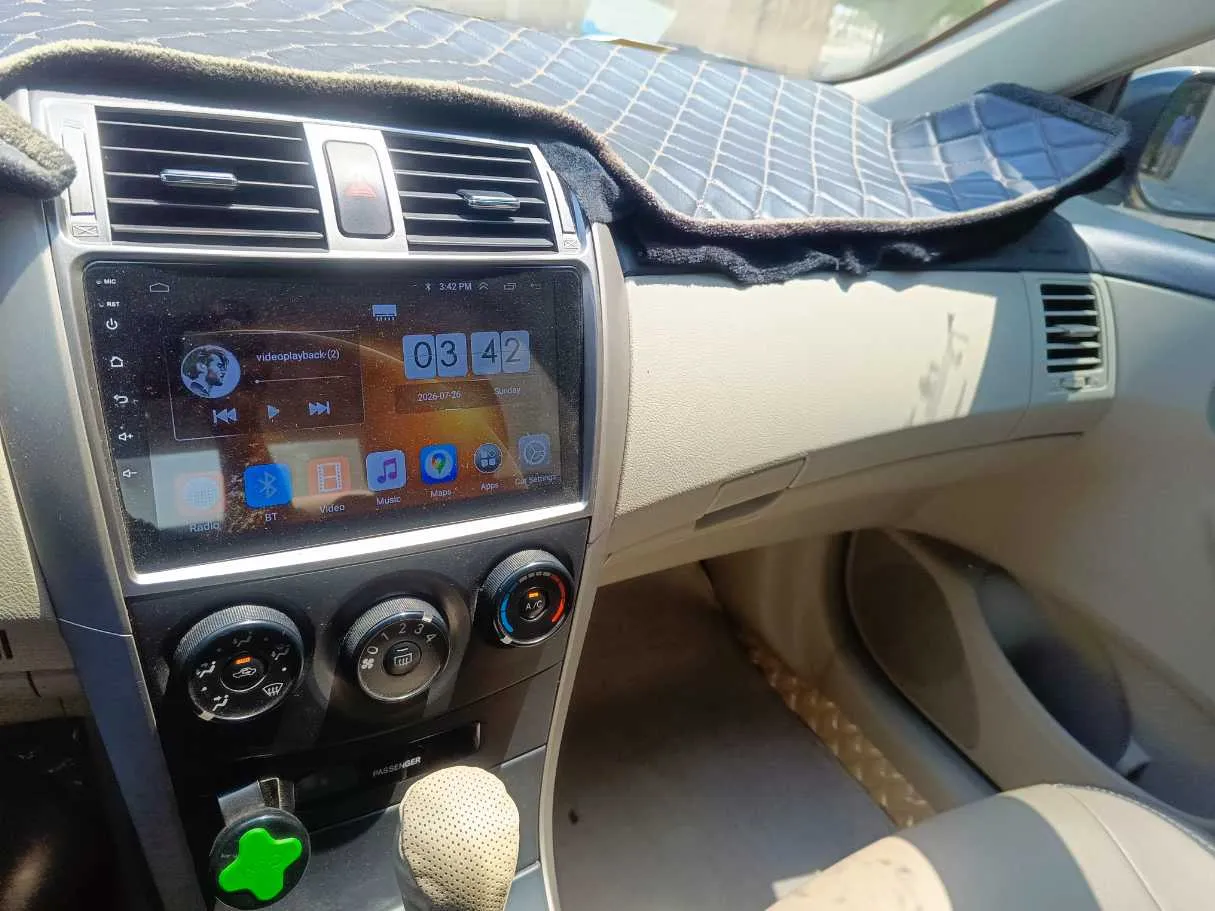 Car image 17