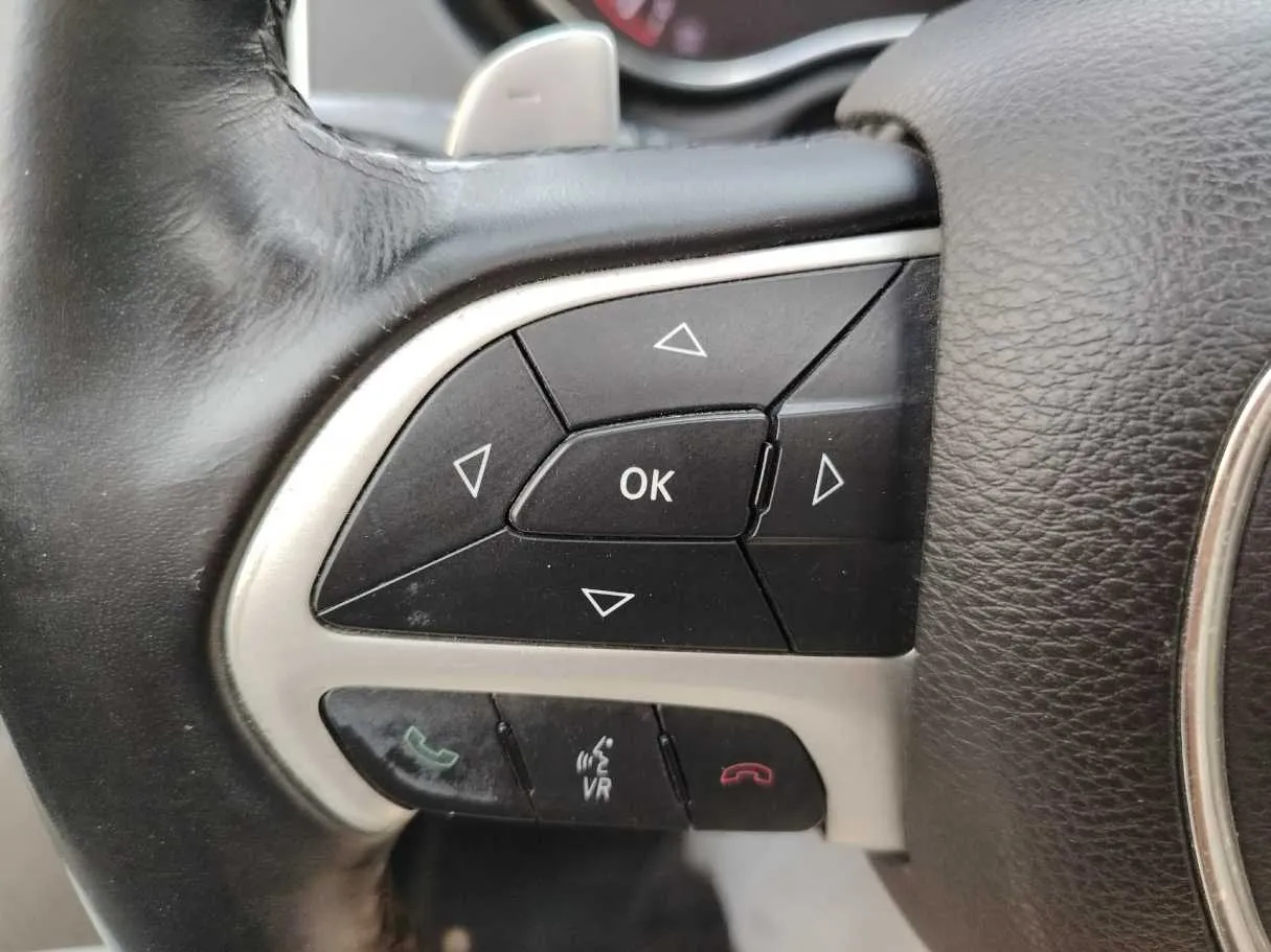 Car image 40