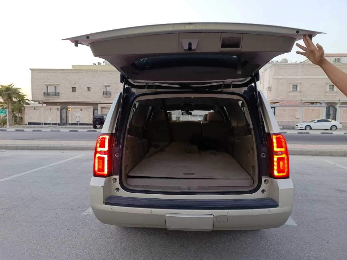 Car image 32