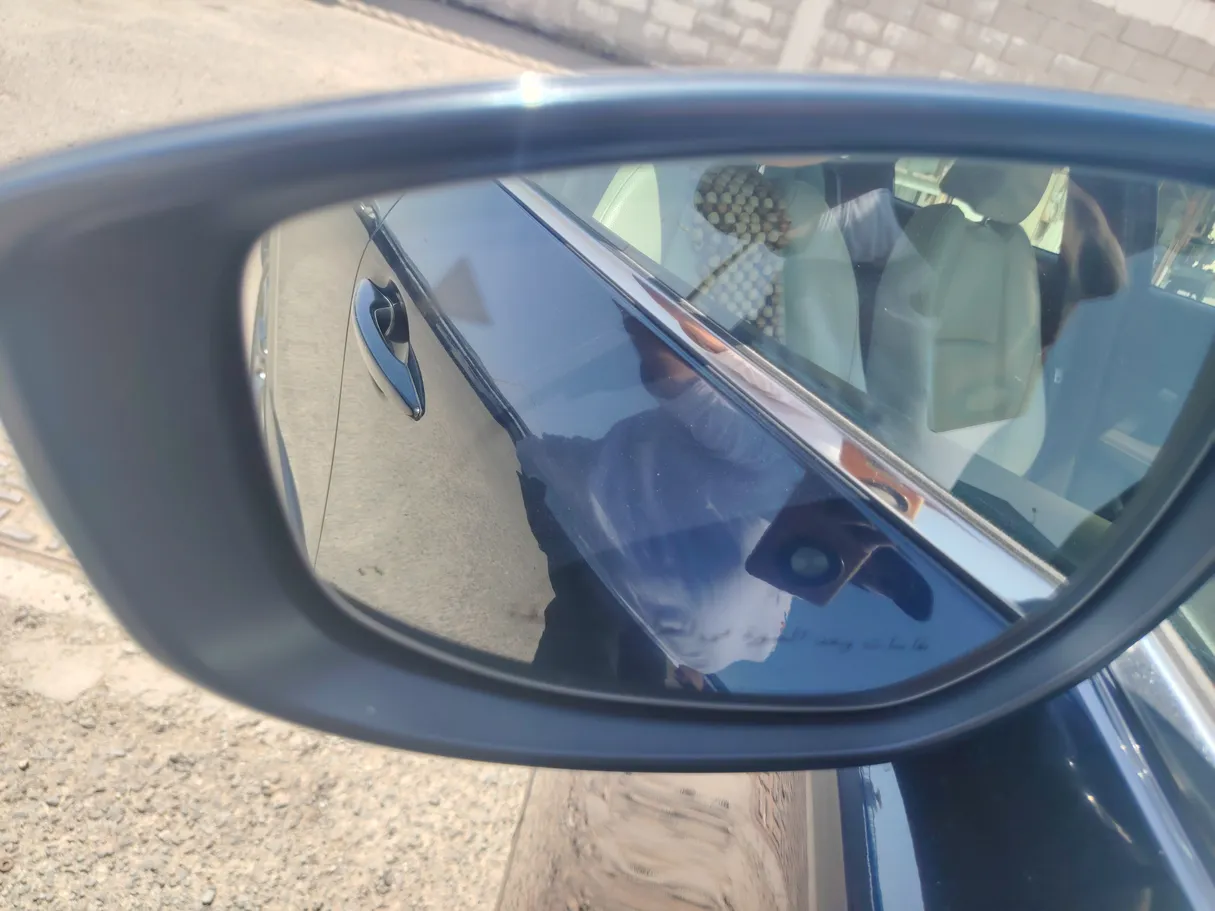 Car image 33