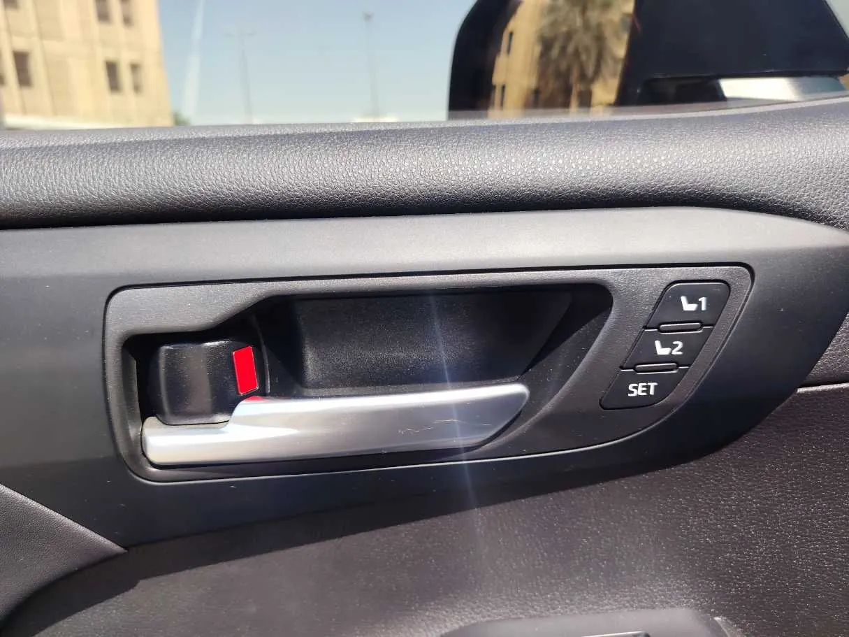 Car image 29