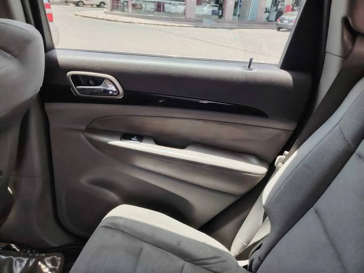 Car image 41