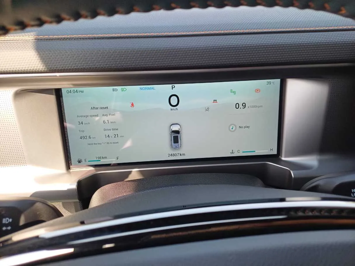 Car image 19