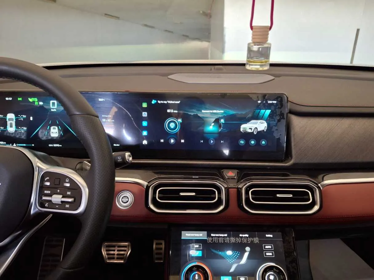 Car image 11