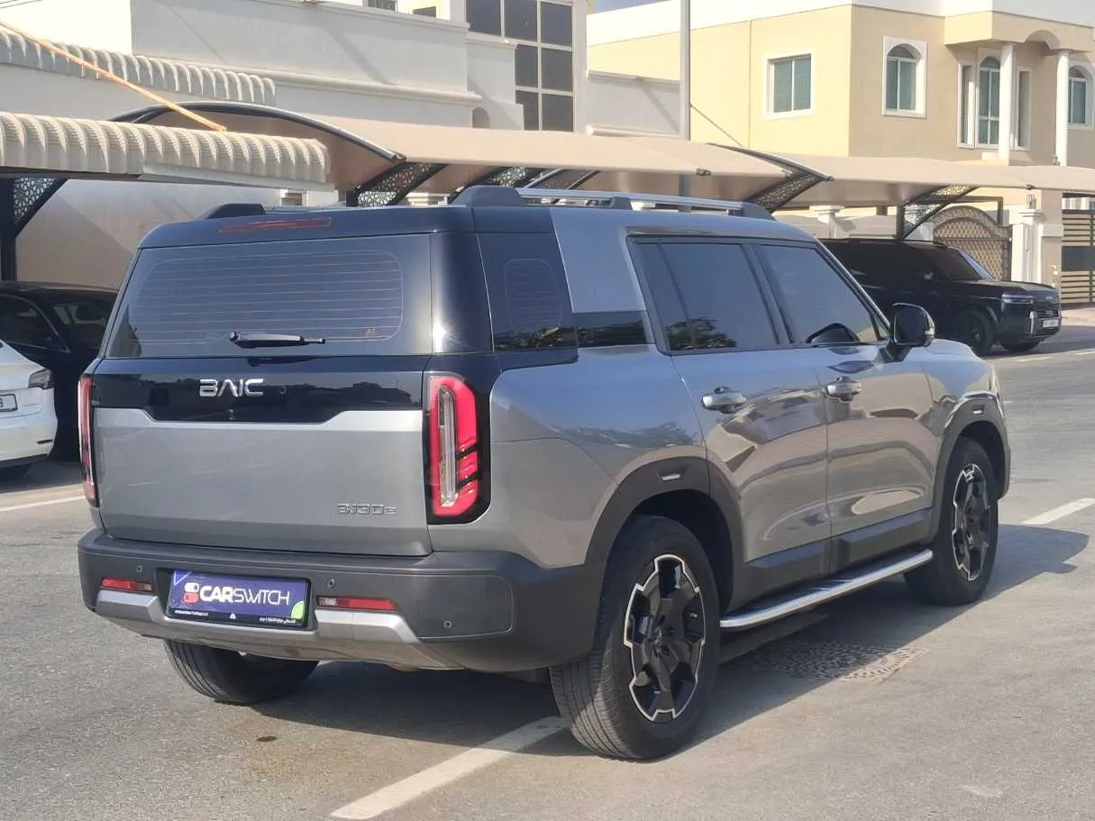 Car image 5