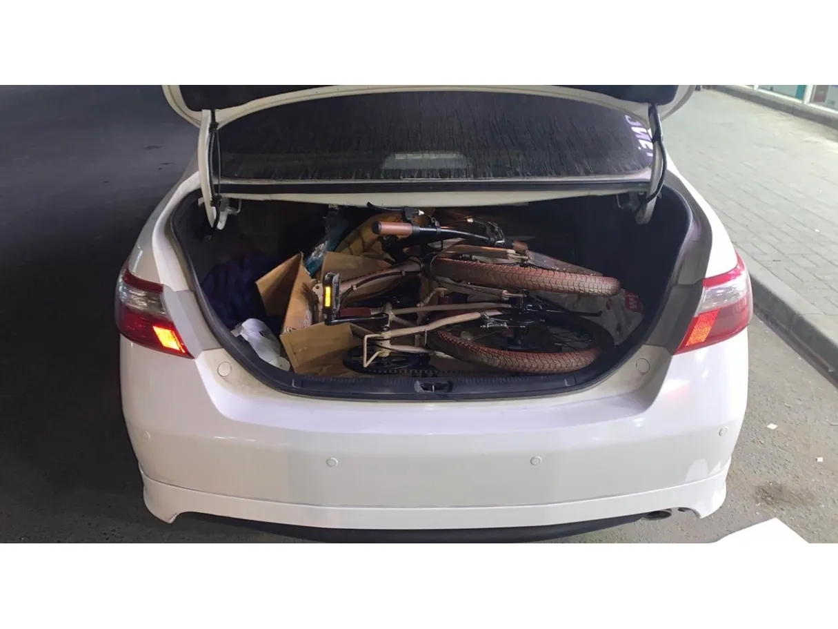Car image 7