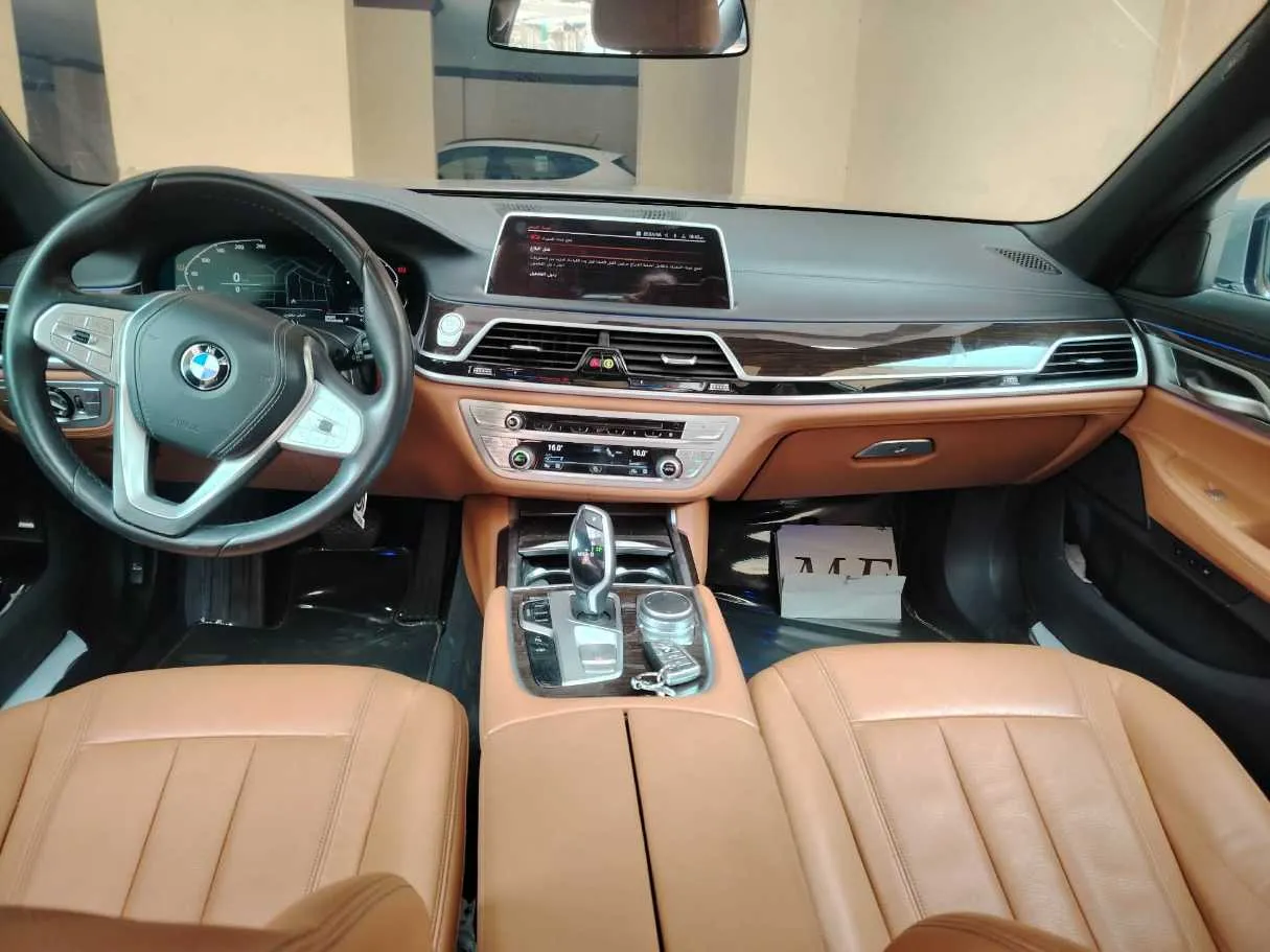Car image 23