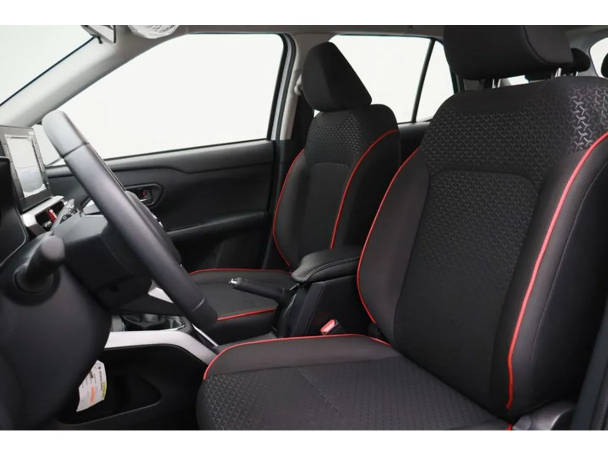 Car image 8