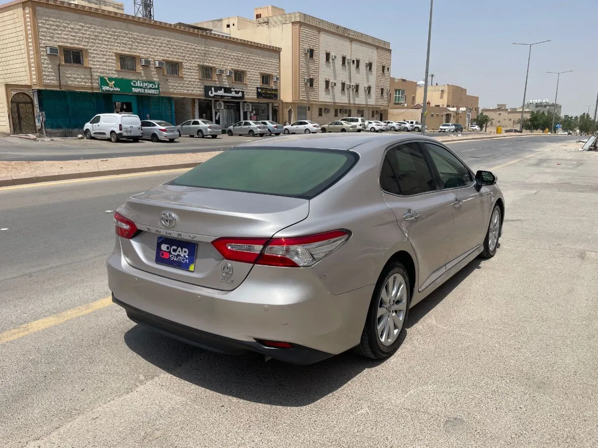 Car image 5