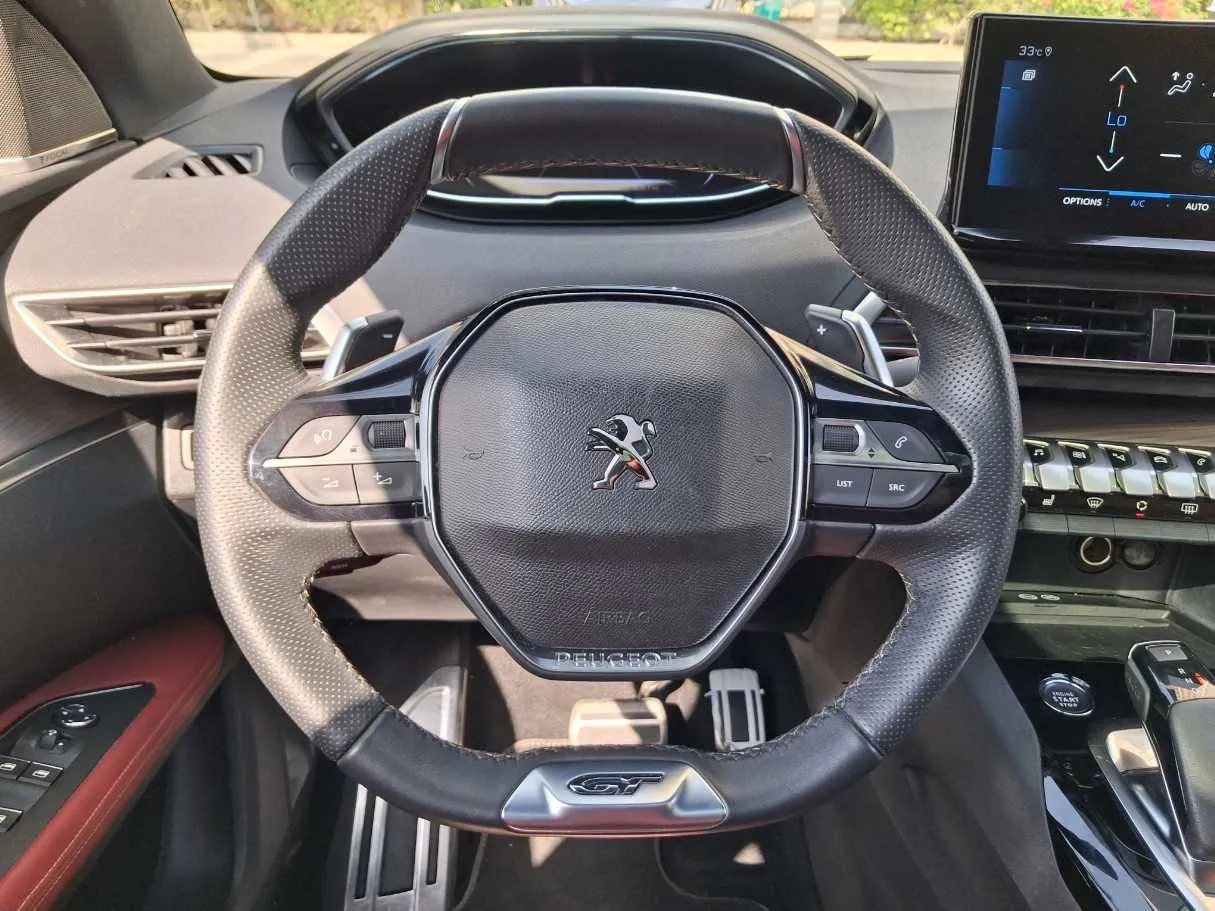 Car image 14