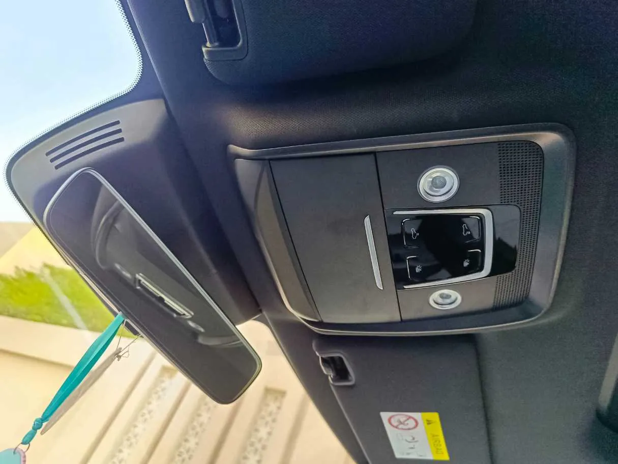 Car image 31