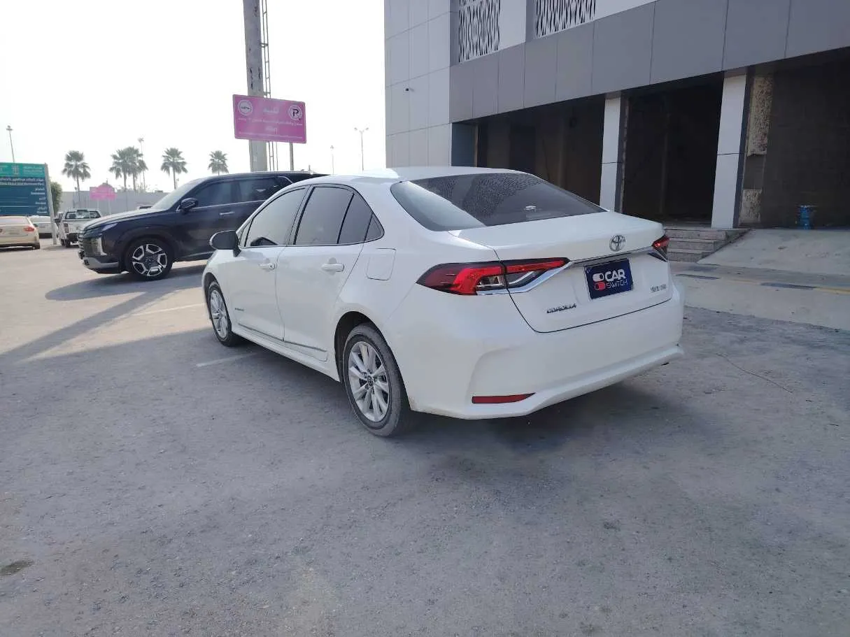 Car image 7