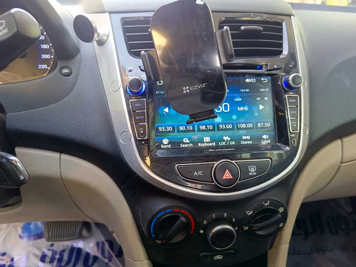 Car image 21