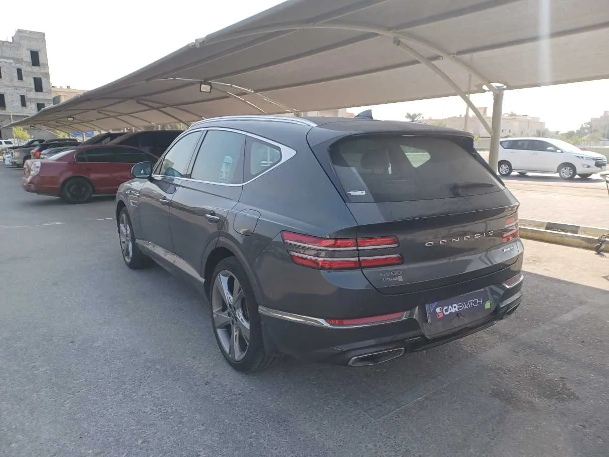 Car image 7