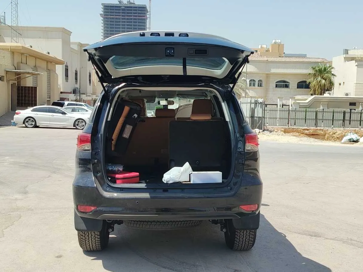 Car image 26