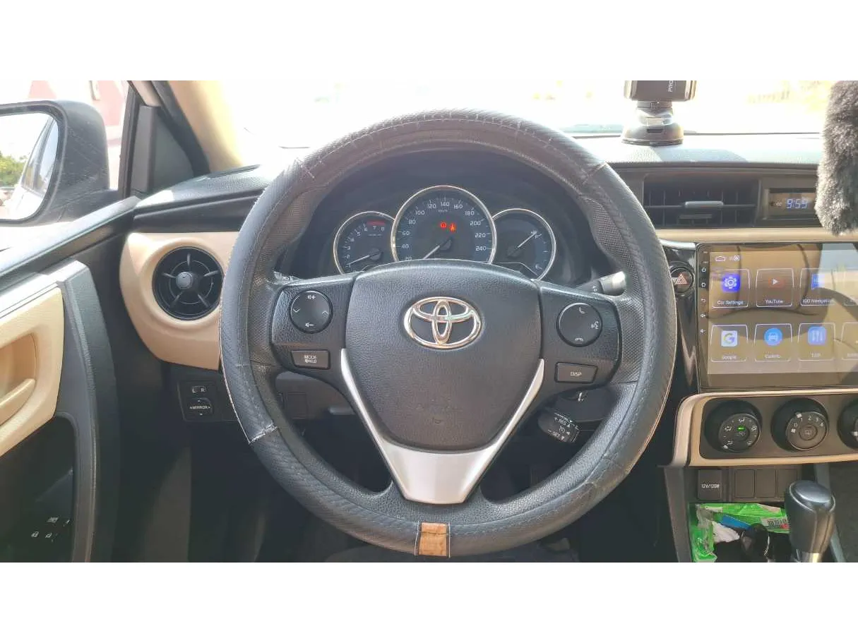Car image 18