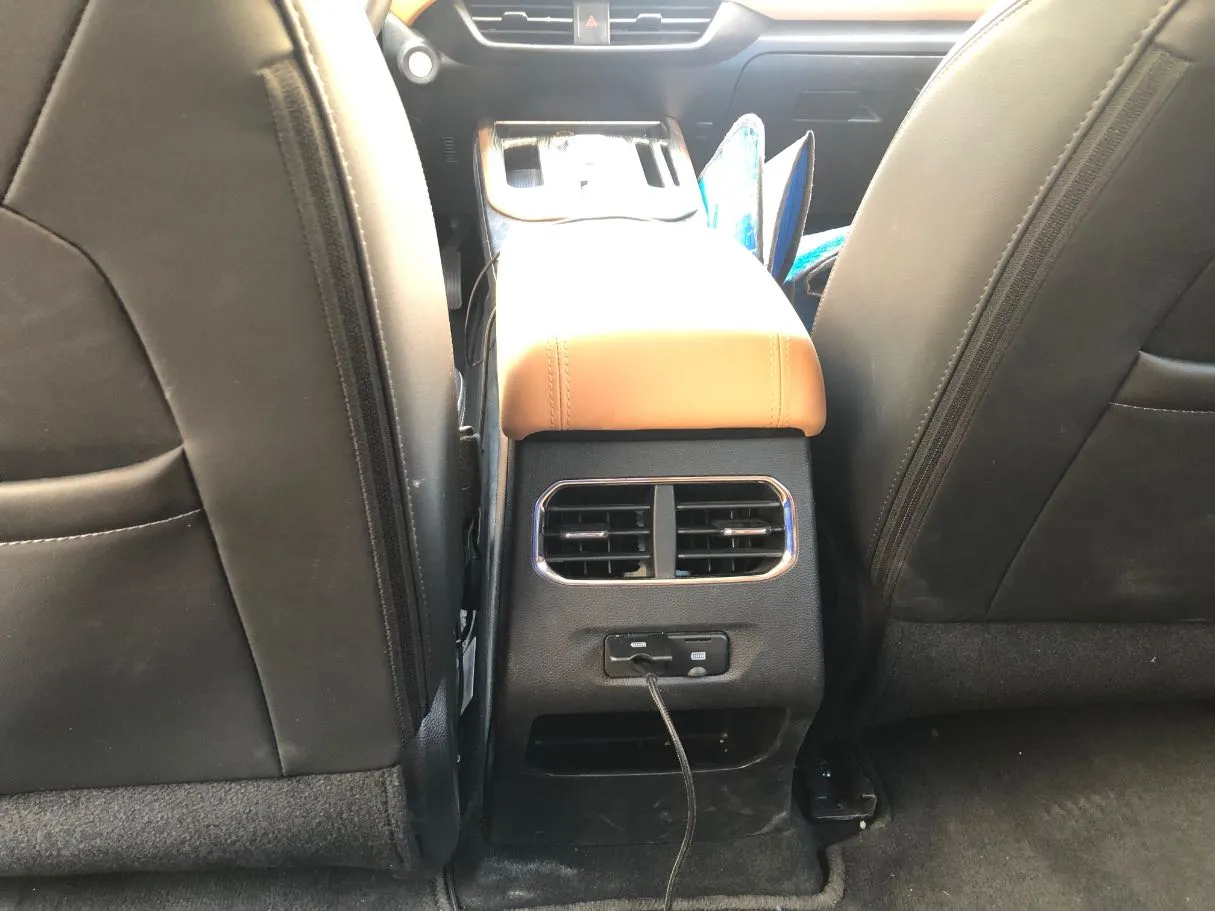 Car image 22