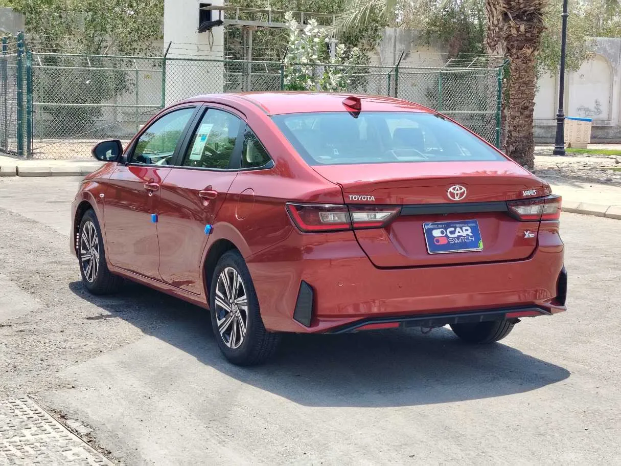 Car image 7